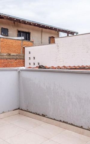 Casa à venda com 135m², 3 quartos e 2 vagas Casa à venda com 135m², 3 quartos e 2 vagasVaranda Suite