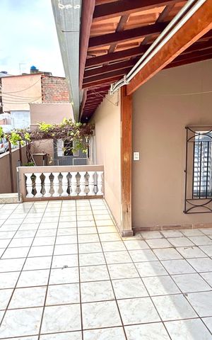 Casa à venda com 210m², 3 quartos e 2 vagas Casa à venda com 210m², 3 quartos e 2 vagasChurrasqueira