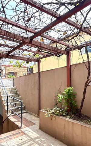 Casa à venda com 210m², 3 quartos e 2 vagas Casa à venda com 210m², 3 quartos e 2 vagasJardim