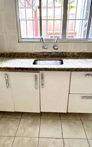 Casa à venda com 210m², 3 quartos e 2 vagas Casa à venda com 210m², 3 quartos e 2 vagasCozinha