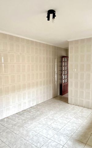 Casa à venda com 210m², 3 quartos e 2 vagas Casa à venda com 210m², 3 quartos e 2 vagasCozinha