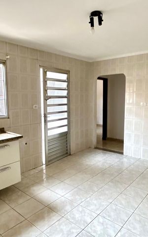 Casa à venda com 210m², 3 quartos e 2 vagas Casa à venda com 210m², 3 quartos e 2 vagasCozinha