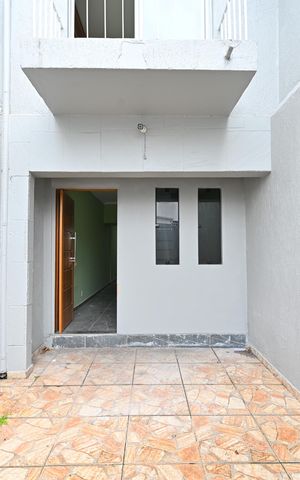 Casa à venda com 75m², 2 quartos e 1 vagaGaragem