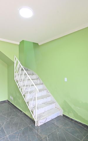 Casa à venda com 75m², 2 quartos e 1 vagaSala