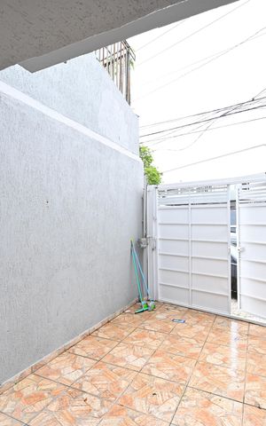 Casa à venda com 75m², 2 quartos e 1 vagaGaragem