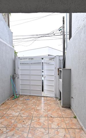 Casa à venda com 75m², 2 quartos e 1 vagaVista da Sala