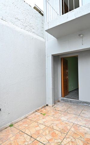 Casa à venda com 75m², 2 quartos e 1 vagaGaragem