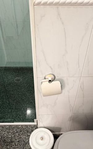 Apartamento à venda com 100m², 3 quartos e 2 vagas Apartamento à venda com 100m², 3 quartos e 2 vagasBanheiro social
