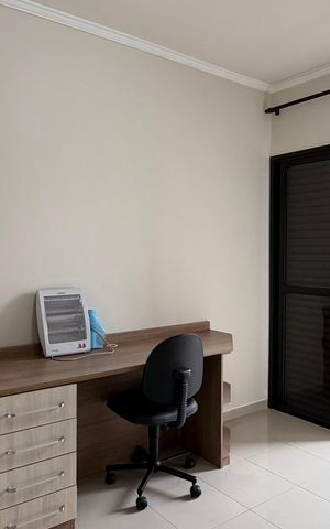 Apartamento à venda com 100m², 3 quartos e 2 vagas Apartamento à venda com 100m², 3 quartos e 2 vagasQuarto