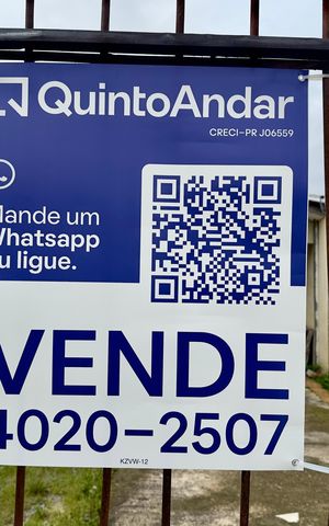 Casa à venda com 305m², 1 quarto e sem vaga Casa à venda com 305m², 1 quarto e sem vagaPlaca QA KZVW-12