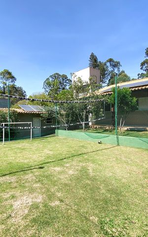 Casa de condomínio à venda com 420m², 4 quartos e 4 vagas Casa de condomínio à venda com 420m², 4 quartos e 4 vagasQuadra