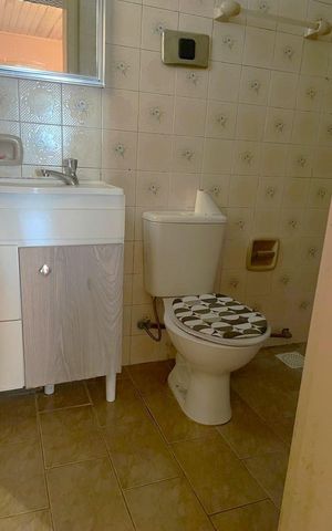 Casa à venda com 245m², 3 quartos e 5 vagas Casa à venda com 245m², 3 quartos e 5 vagasBanheiro da suíte