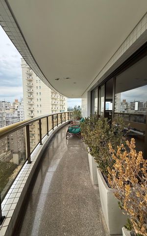 Apartamento à venda com 330m², 4 quartos e 4 vagas