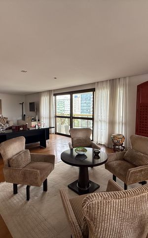 Apartamento à venda com 330m², 4 quartos e 4 vagas