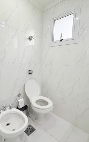 Apartamento à venda com 110m², 2 quartos e 2 vagas Apartamento à venda com 110m², 2 quartos e 2 vagasBanheiro
