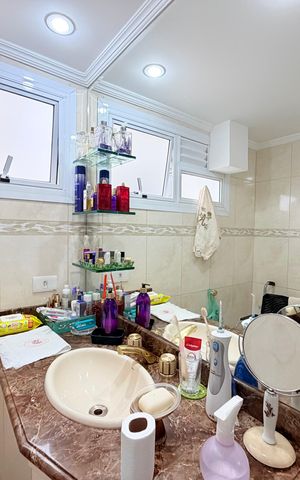 Apartamento à venda com 110m², 2 quartos e 2 vagas Apartamento à venda com 110m², 2 quartos e 2 vagasBanheiro