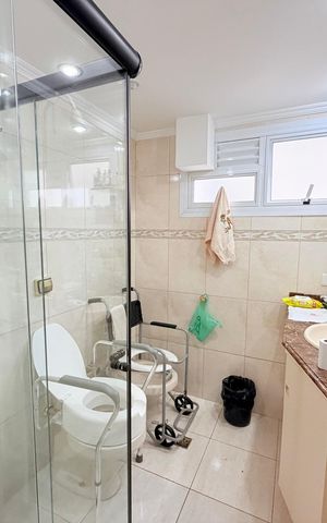 Apartamento à venda com 110m², 2 quartos e 2 vagas Apartamento à venda com 110m², 2 quartos e 2 vagasBanheiro