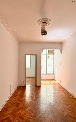 Apartamento à venda com 82m², 2 quartos e sem vaga Apartamento à venda com 82m², 2 quartos e sem vagaSala