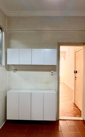 Apartamento à venda com 82m², 2 quartos e sem vaga Apartamento à venda com 82m², 2 quartos e sem vagaCozinha