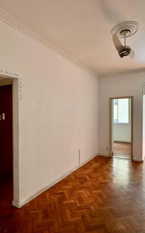Apartamento à venda com 82m², 2 quartos e sem vaga Apartamento à venda com 82m², 2 quartos e sem vagaSala