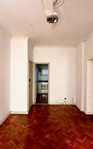 Apartamento à venda com 82m², 2 quartos e sem vaga Apartamento à venda com 82m², 2 quartos e sem vagaSala