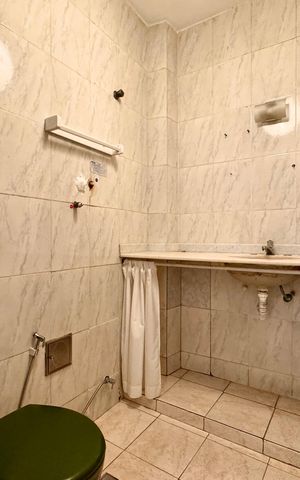 Apartamento à venda com 82m², 2 quartos e sem vaga Apartamento à venda com 82m², 2 quartos e sem vagaBanheiro