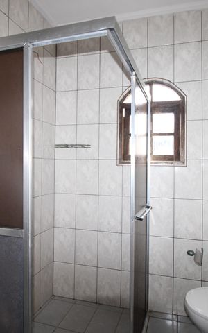Casa para alugar com 118m², 3 quartos e 3 vagasBanheiro