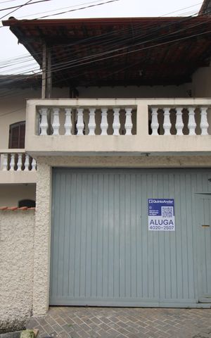 Casa para alugar com 118m², 3 quartos e 3 vagasFachada