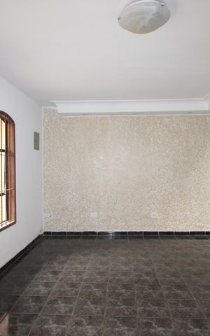 Casa para alugar com 118m², 3 quartos e 3 vagasSala