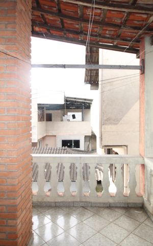 Casa para alugar com 118m², 3 quartos e 3 vagasVaranda