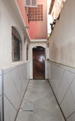 Casa para alugar com 118m², 3 quartos e 3 vagasCorredor lateral