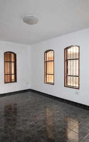 Casa para alugar com 118m², 3 quartos e 3 vagasSala