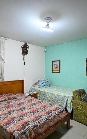 Casa à venda com 265m², 4 quartos e 4 vagasQuarto 3/Copa