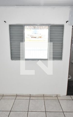 Casa para alugar com 60m², 2 quartos e sem vaga