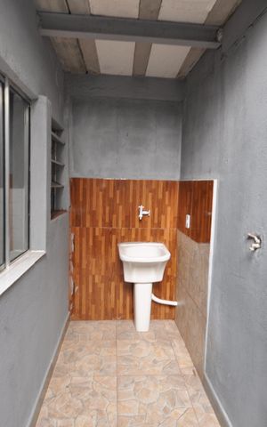 Casa para alugar com 25m², 1 quarto e sem vagaÁrea de Serviço