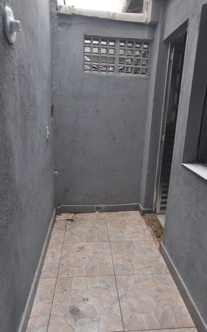 Casa para alugar com 25m², 1 quarto e sem vagaÁrea de Serviço