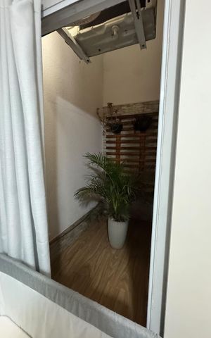 Casa à venda com 65m², 2 quartos e 3 vagas Casa à venda com 65m², 2 quartos e 3 vagasCorredor