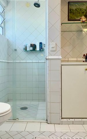 Apartamento para alugar com 238m², 4 quartos e 1 vagaBanheiro da Suíte 2