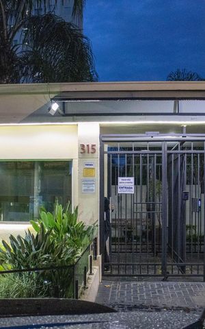 Apartamento para alugar com 58m², 2 quartos e 1 vagaFachada