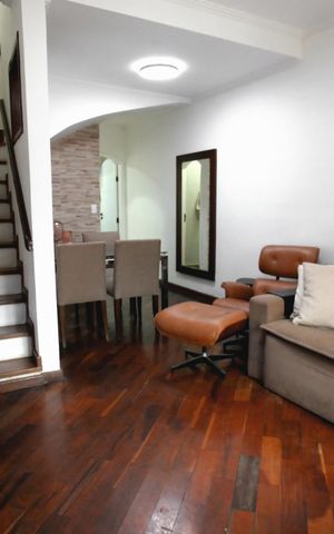 Casa para alugar com 160m², 4 quartos e 2 vagas Casa para alugar com 160m², 4 quartos e 2 vagasSala