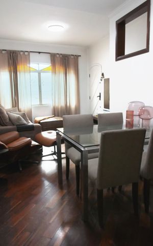 Casa para alugar com 160m², 4 quartos e 2 vagas Casa para alugar com 160m², 4 quartos e 2 vagasSala