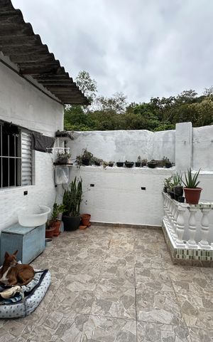 Casa para alugar com 110m², 2 quartos e 2 vagas Casa para alugar com 110m², 2 quartos e 2 vagasQuintal