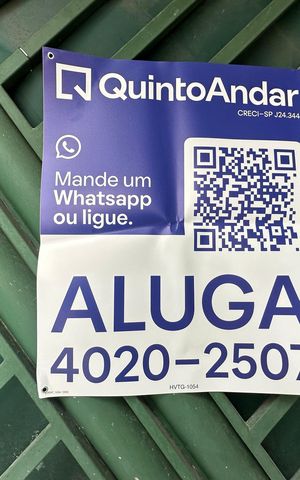 Casa para alugar com 110m², 2 quartos e 2 vagas Casa para alugar com 110m², 2 quartos e 2 vagasFachada