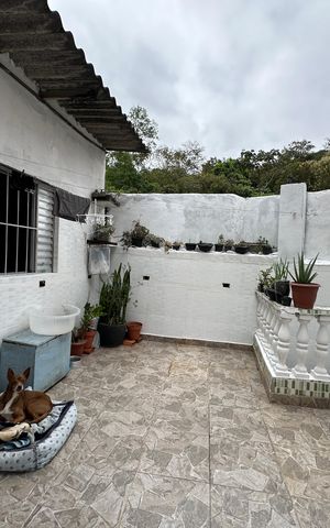 Casa para alugar com 110m², 2 quartos e 2 vagas Casa para alugar com 110m², 2 quartos e 2 vagasQuintal