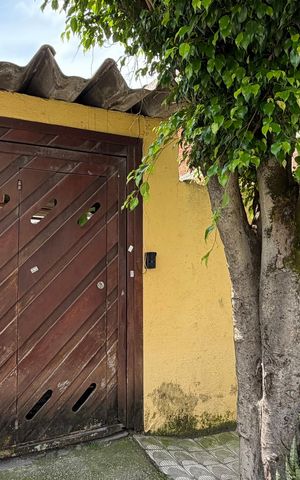 Casa à venda com 400m², 3 quartos e 3 vagasFachada