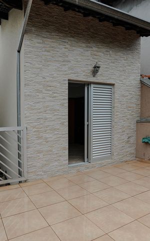 Casa para alugar com 127m², 2 quartos e 2 vagas Casa para alugar com 127m², 2 quartos e 2 vagasVaranda - Quarto 2