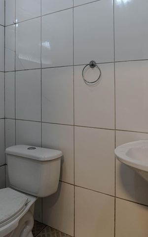 Casa para alugar com 127m², 2 quartos e 2 vagas Casa para alugar com 127m², 2 quartos e 2 vagasBanheiro de Serviço