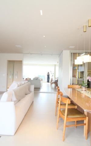 Apartamento à venda com 186m², 4 quartos e 2 vagasSala