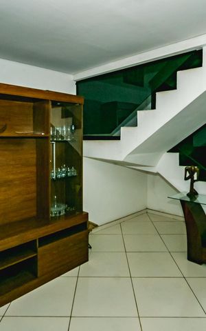 Casa à venda com 131m², 3 quartos e 1 vagaSala