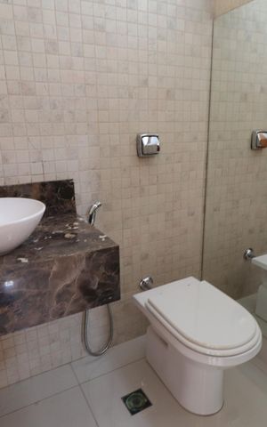 Apartamento para alugar com 135m², 3 quartos e 2 vagasLavabo